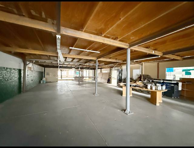 1,256M² WAREHOUSE TO LET IN WADEVILLE